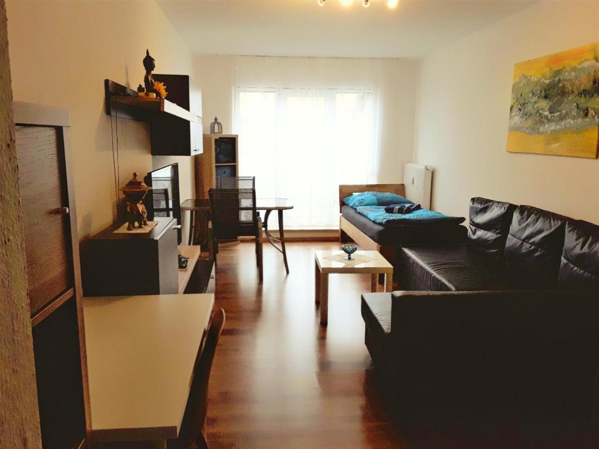 Apartment Private Close To Subway